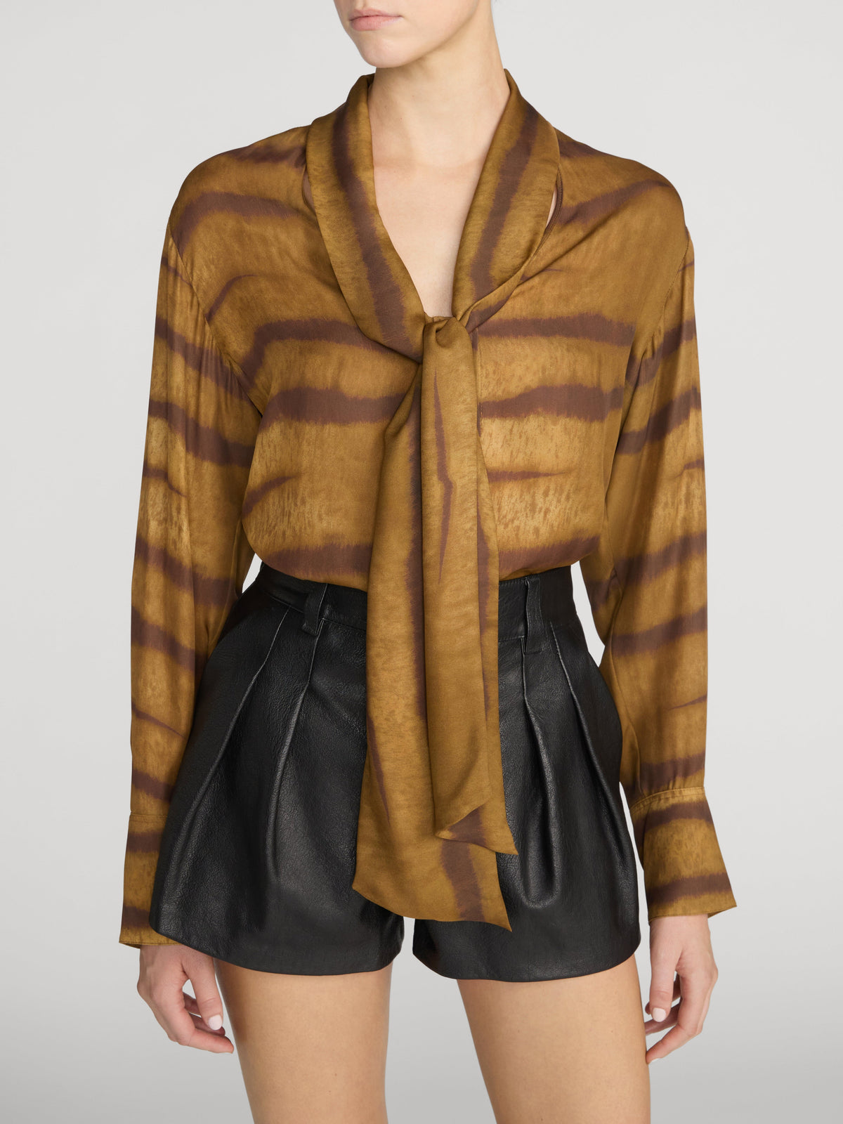 Frame Denim | The Silk Oversized Tie Shirt - Light Tiger Multi