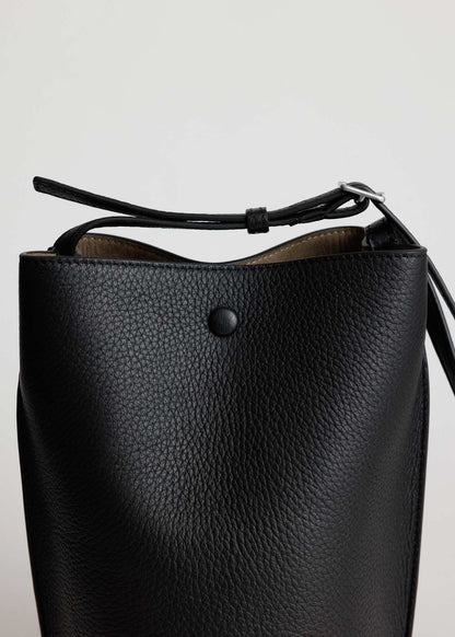 Yu Mei | Phoebe Bucket - Black Deer Nappa