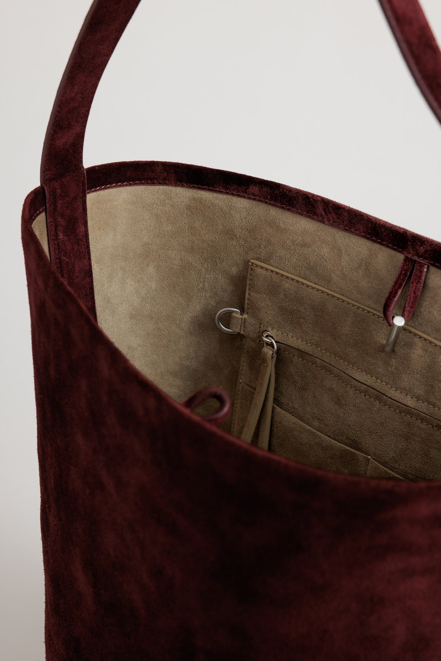 Yu Mei | Teresa Tote - Fire Suede