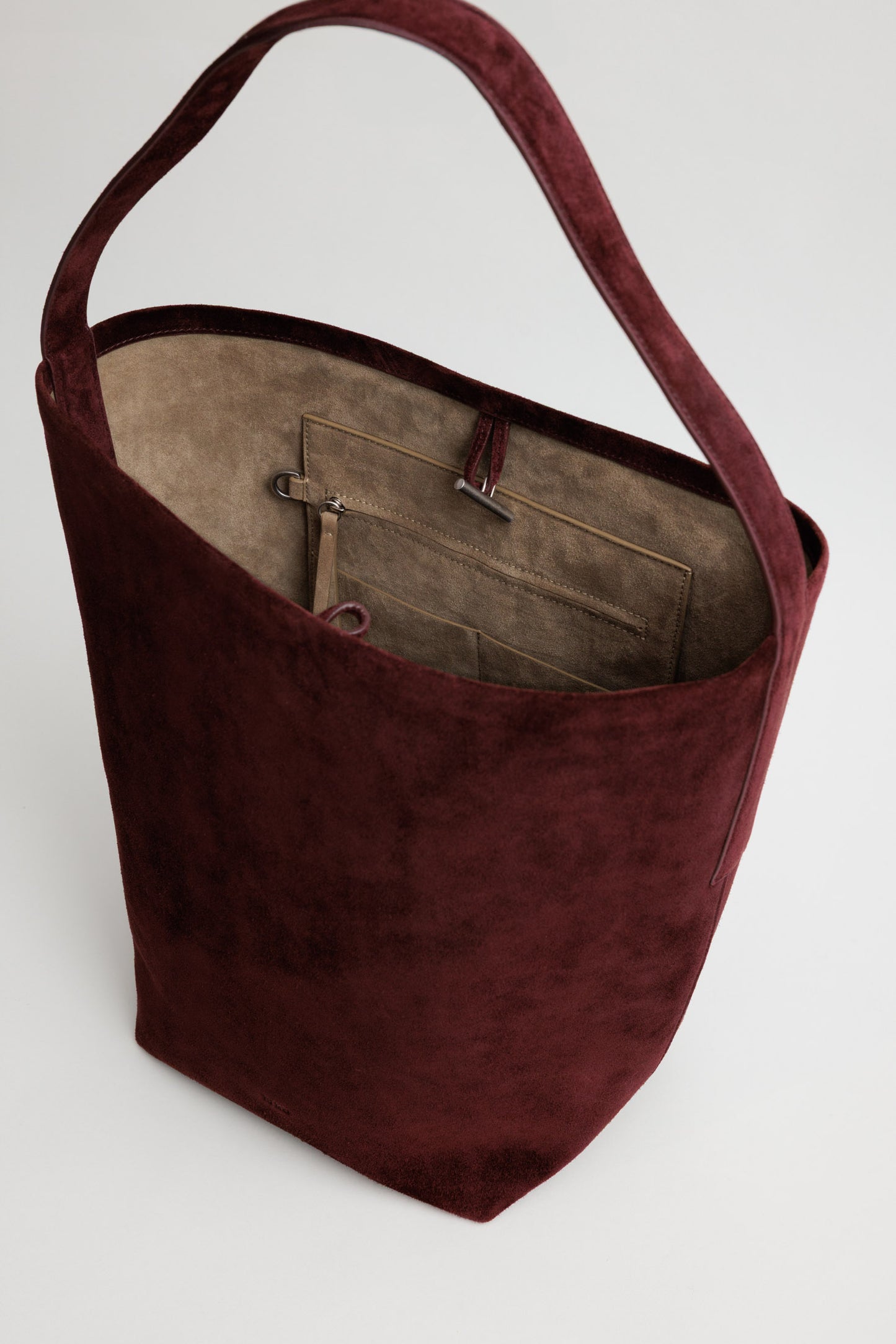 Yu Mei | Teresa Tote - Fire Suede