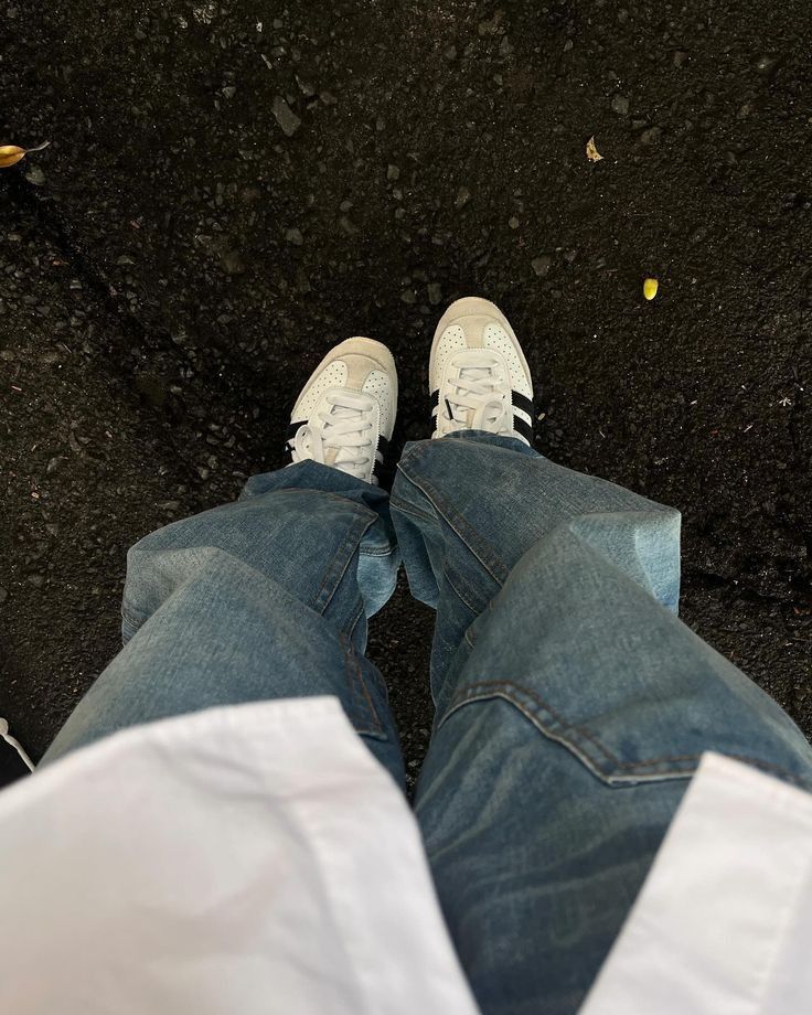 FOOTWEAR