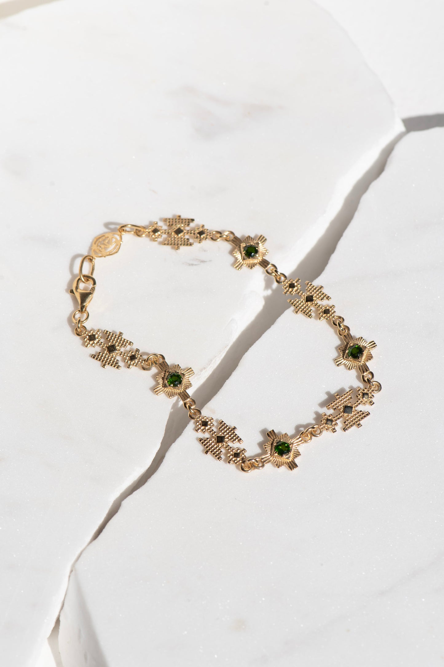 Zoe & Morgan | Ayllu Bracelet - Gold/Chrome Diopside