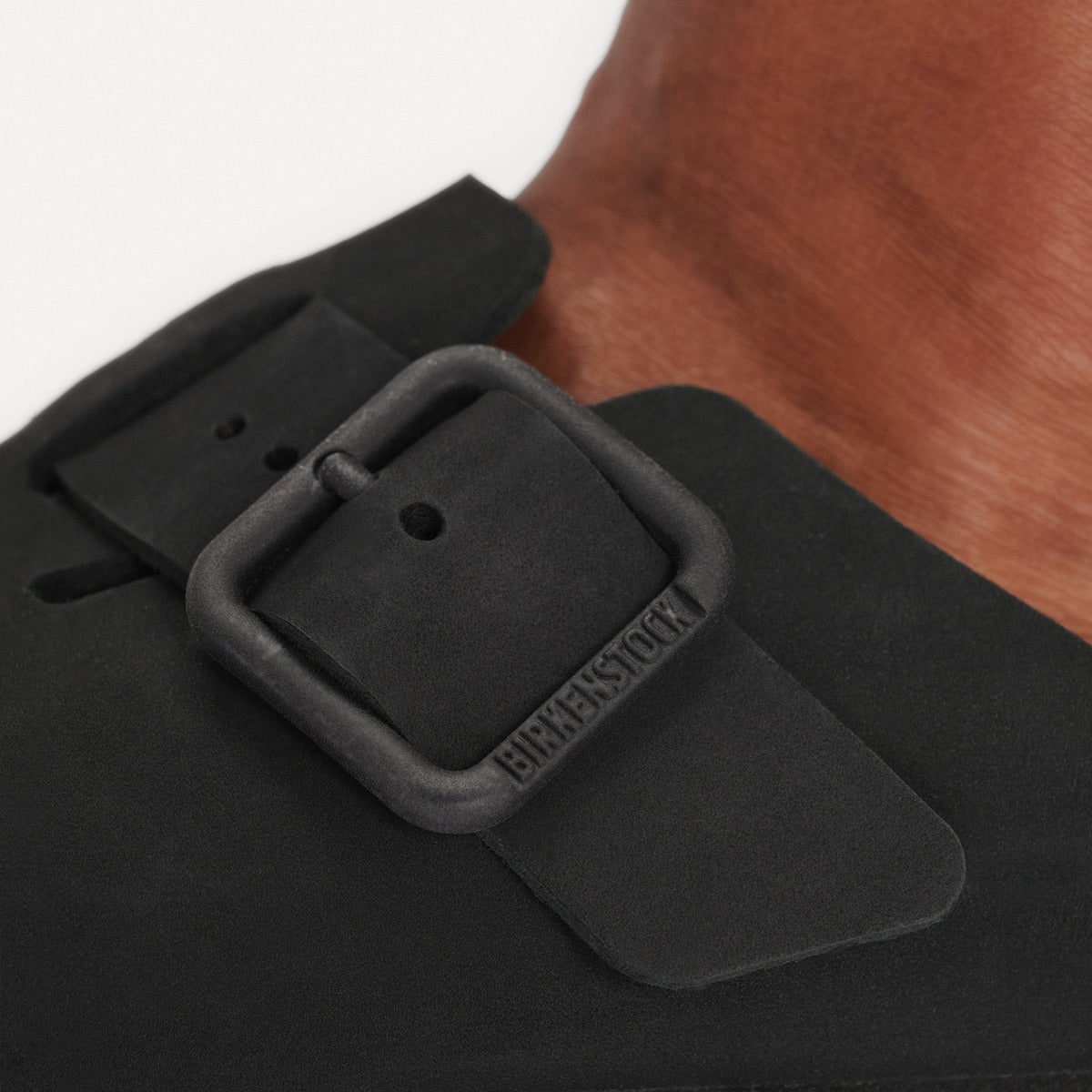 Birkenstock | Boston Wire Buckle Nubuck Regular - Black