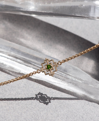 Zoe & Morgan | Centered Bracelet - Gold/Chrome Diopside