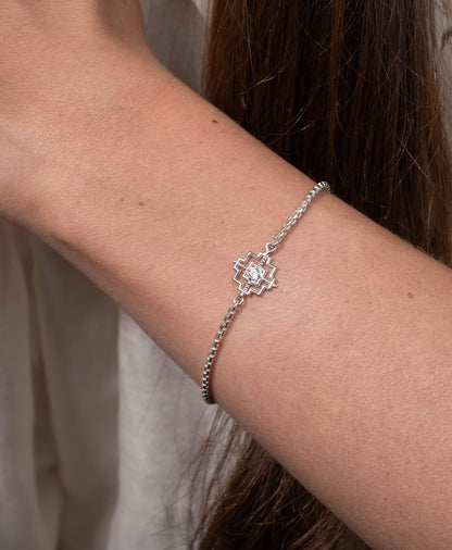 Zoe & Morgan | Centered Bracelet - Silver/White Zircon