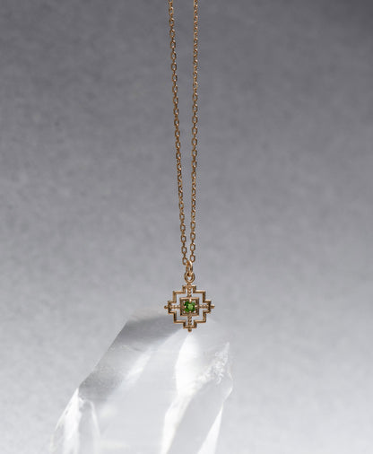 Zoe & Morgan | Centered Necklace - Gold/Chrome Diopside