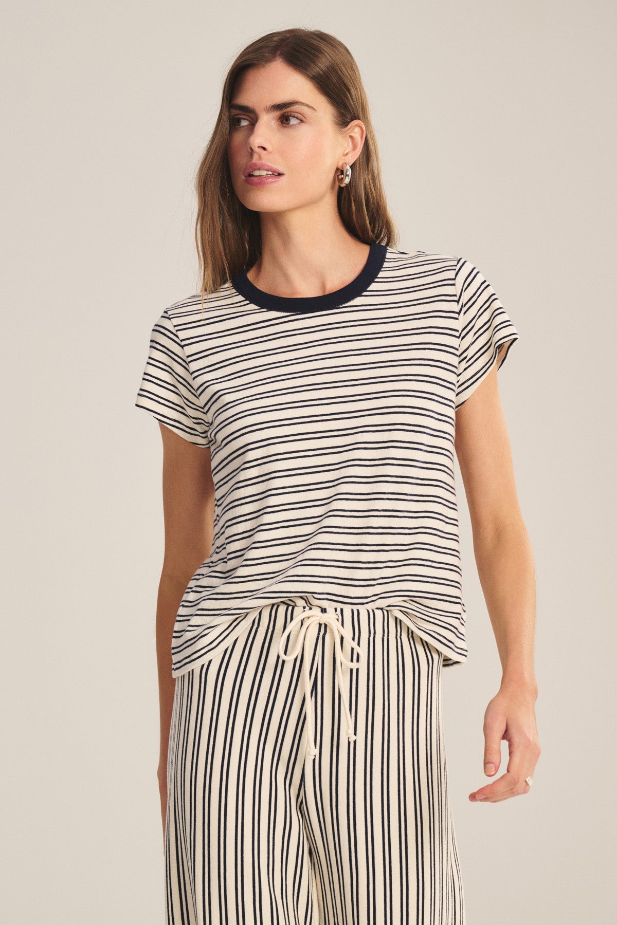 Velvet | Foster 07 - Natural/Navy
