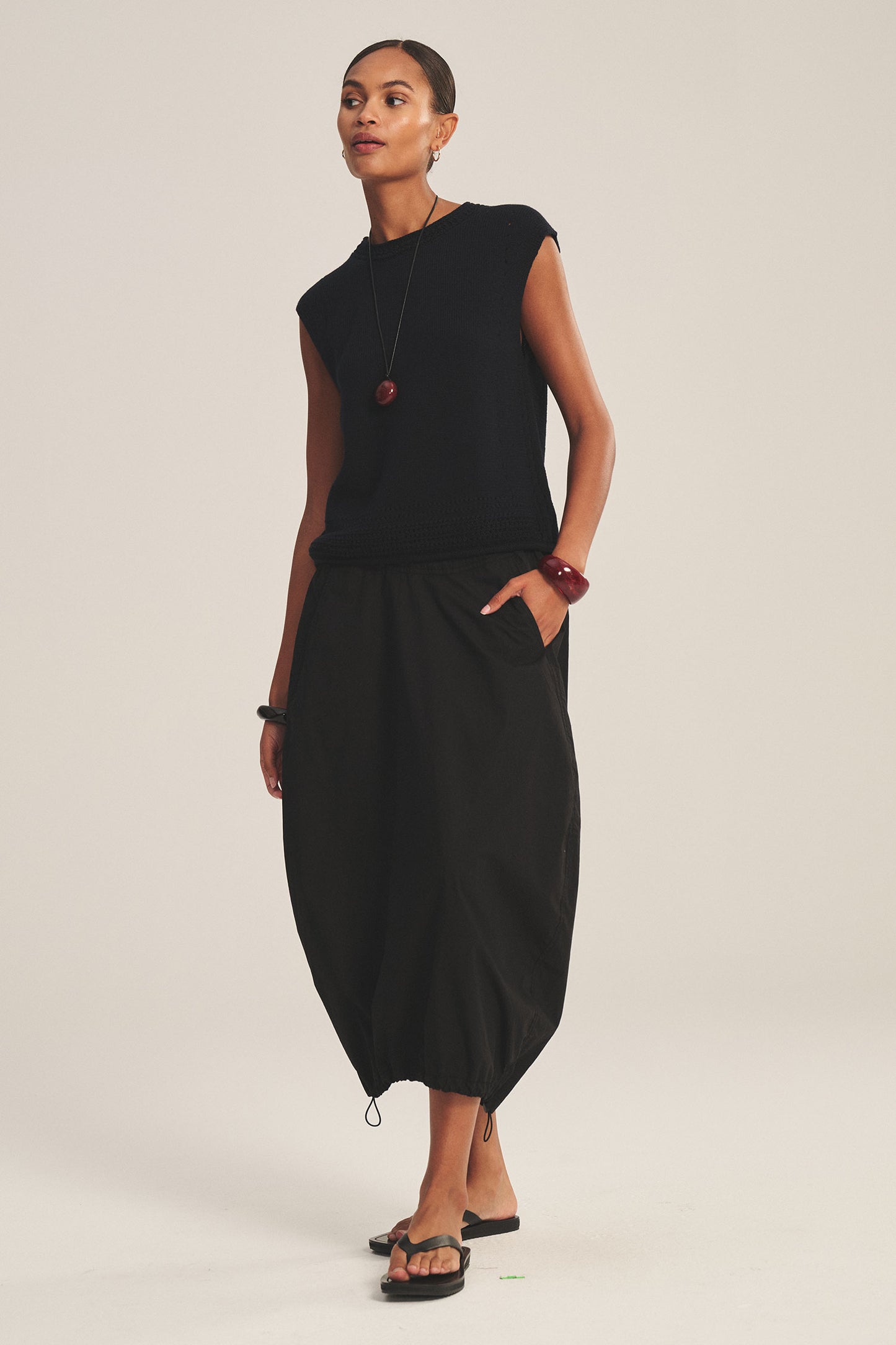 Velvet | Hollis 07 - Black