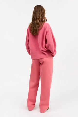 Skall Studio | Dean V-Neck Jumper - Hot Pink