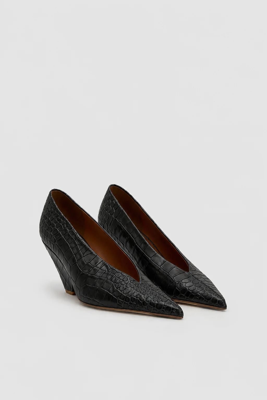 Camilla & Marc | Rhys Croc Pump - Black