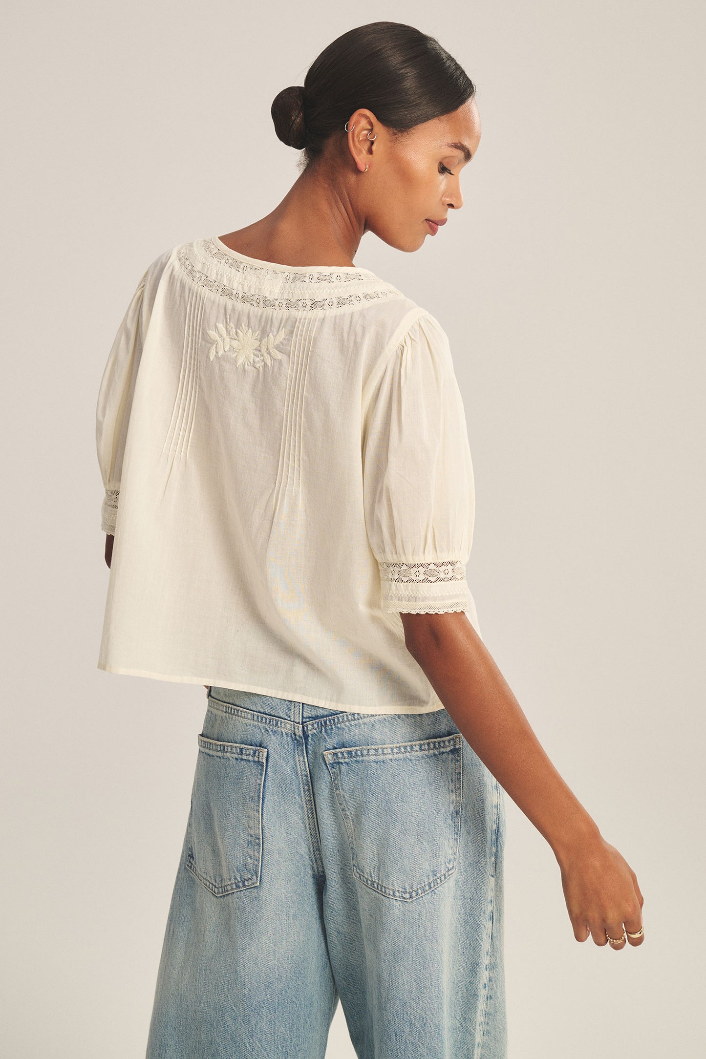 Velvet | Mavis 07 - Butter