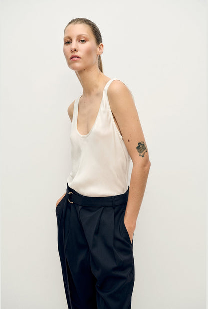 Silk Laundry | Scoop Neck Tank - White