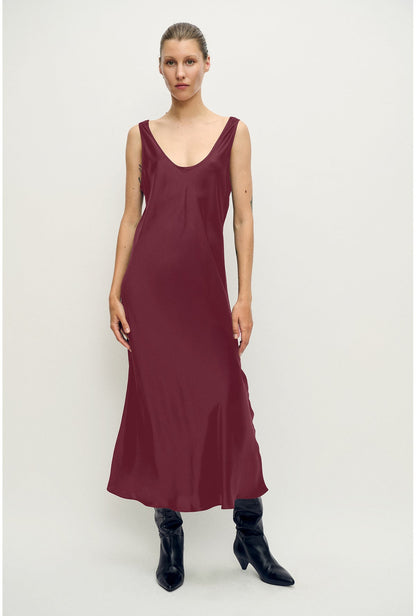 Silk Laundry | Scoop Neck Dress - Deadleaf
