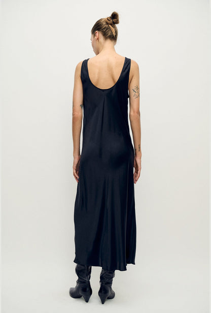 Silk Laundry | Scoop Neck Dress - Black