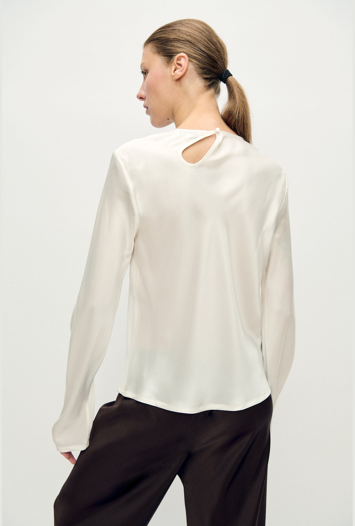 Silk Laundry | Long Sleeve Bias Top - White