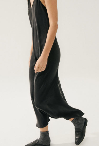 Silk Laundry | Scoop Neck Dress - Black