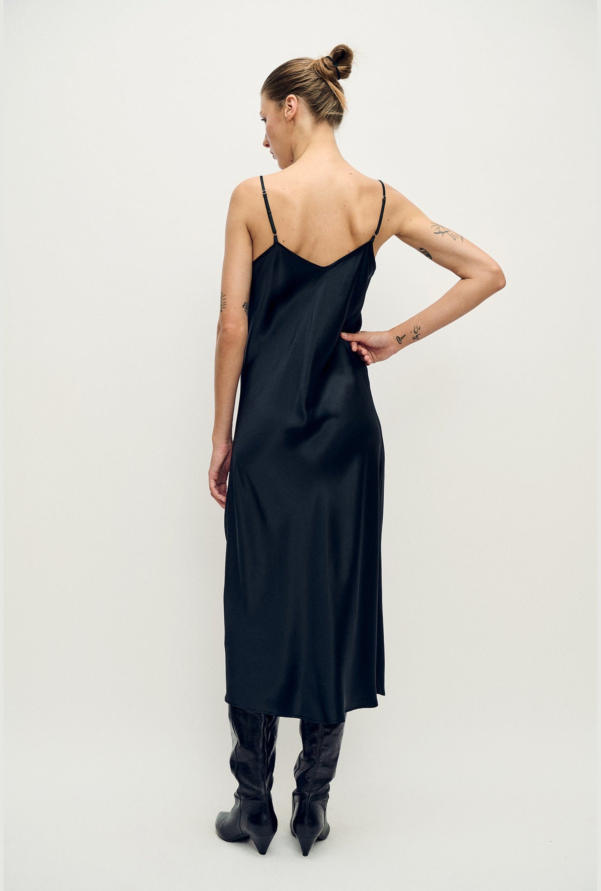 Silk Laundry | 90s Slip Dress - Black