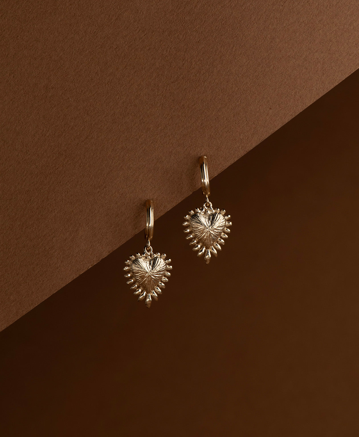 Zoe & Morgan | Mini Heart Rays Earrings - Gold