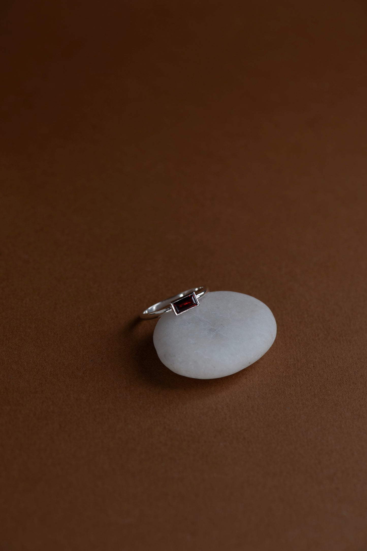 Zoe & Morgan | Mon Petit Stacking Ring - Silver/Baguette Garnet