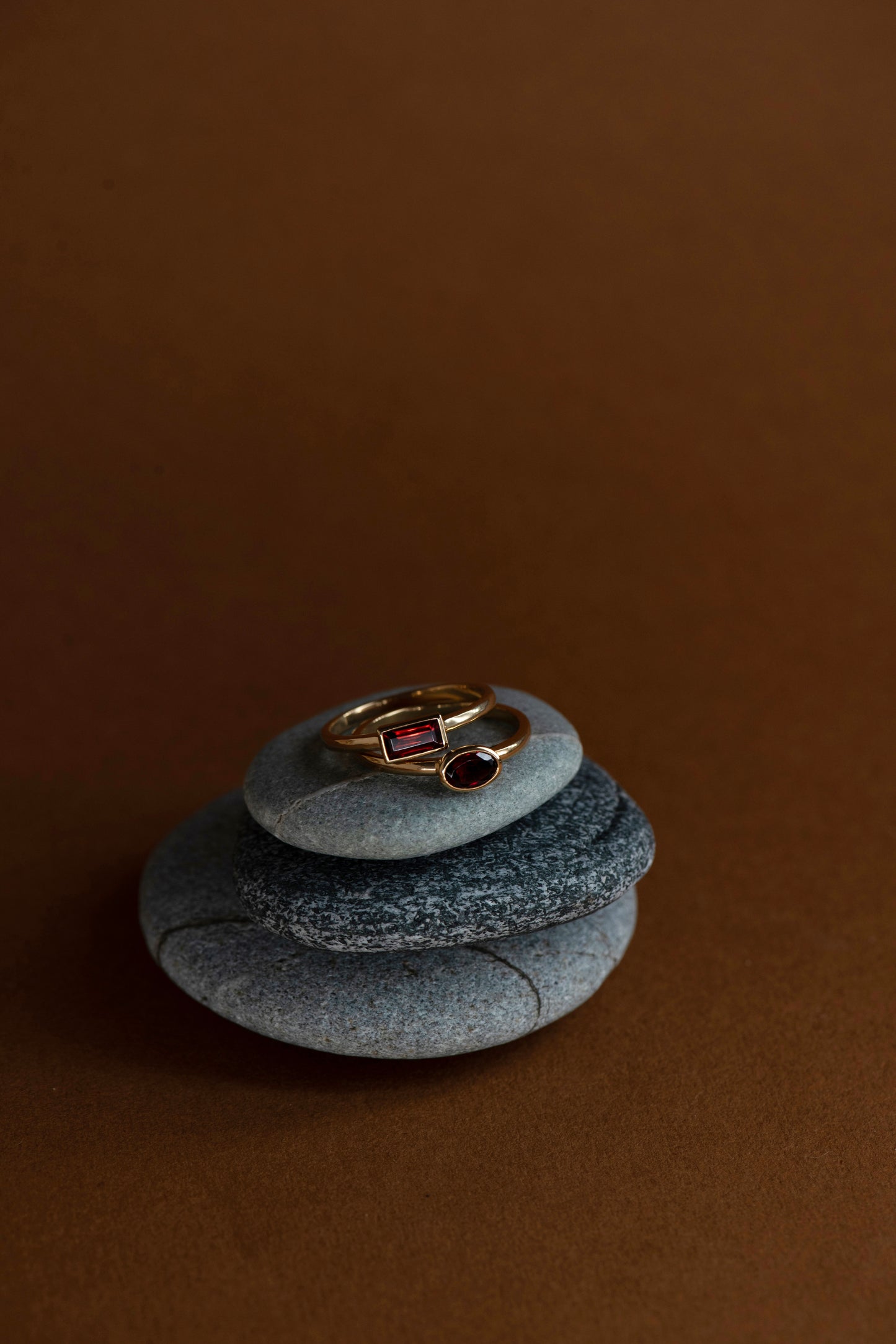 Zoe & Morgan | Mon Petit Stacking Ring - Gold/Oval Garnet
