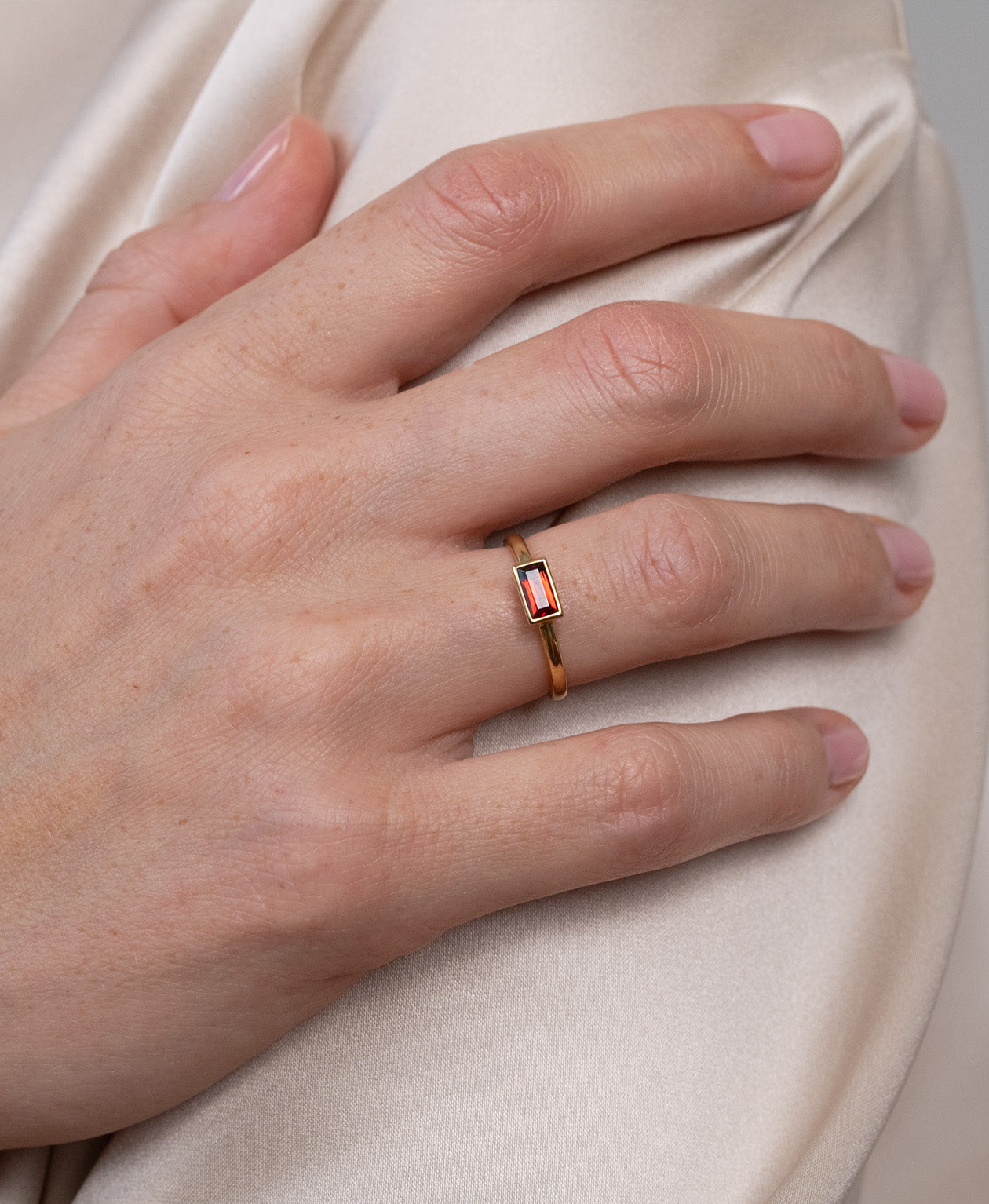 Zoe & Morgan | Mon Petit Stacking Ring - Gold/Baguette Garnet