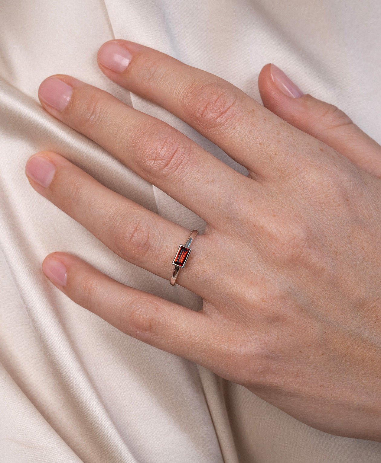 Zoe & Morgan | Mon Petit Stacking Ring - Silver/Baguette Garnet