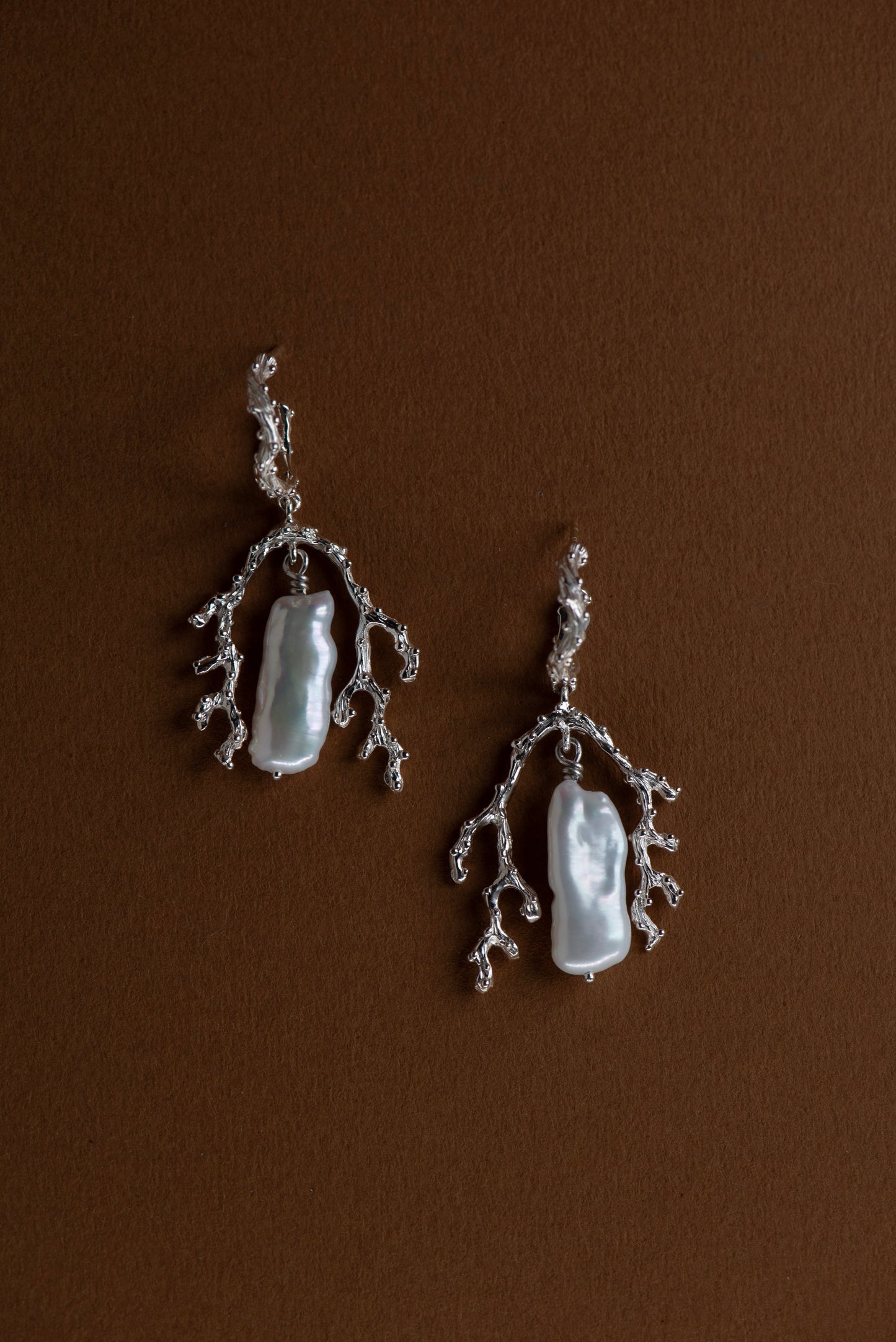 Zoe & Morgan | Mutiara Earrings - Silver/Keshi Pearl