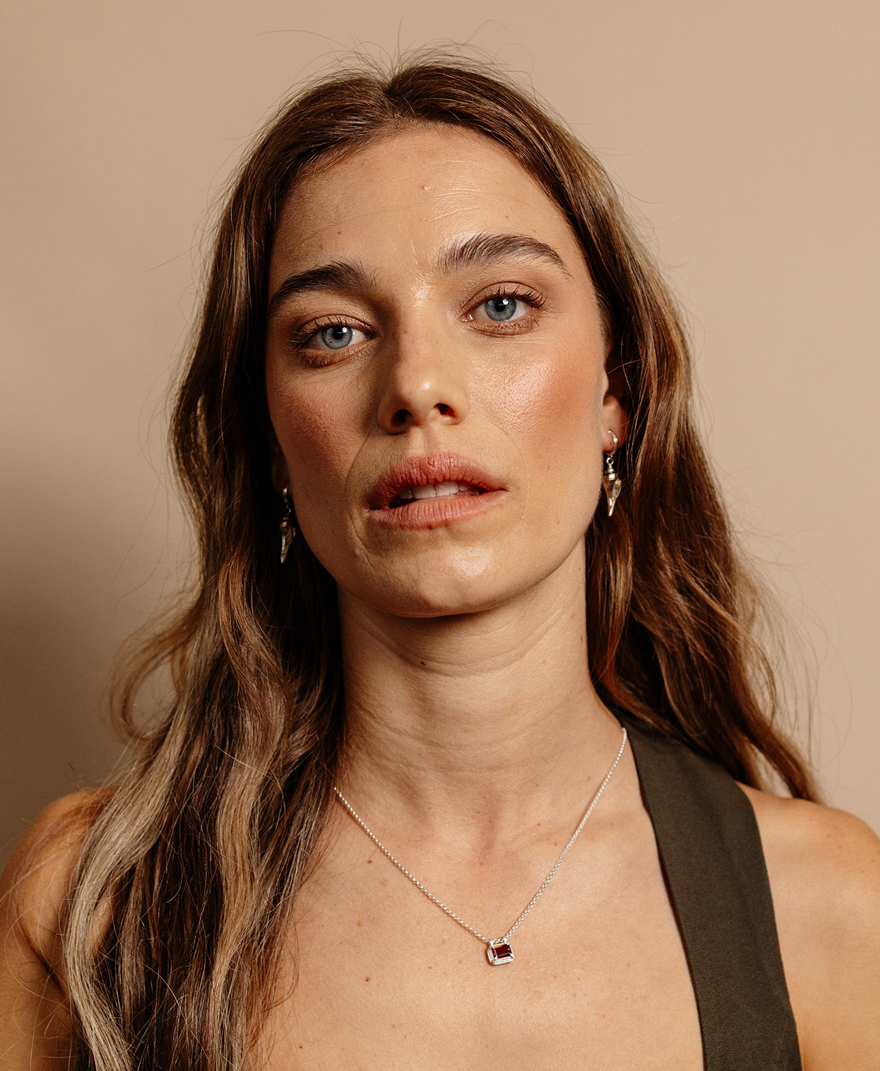 Zoe & Morgan | Naia Necklace - Silver Rhodolite Garnet