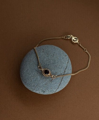Zoe & Morgan | Odette Bracelet - Gold/Round Garnet