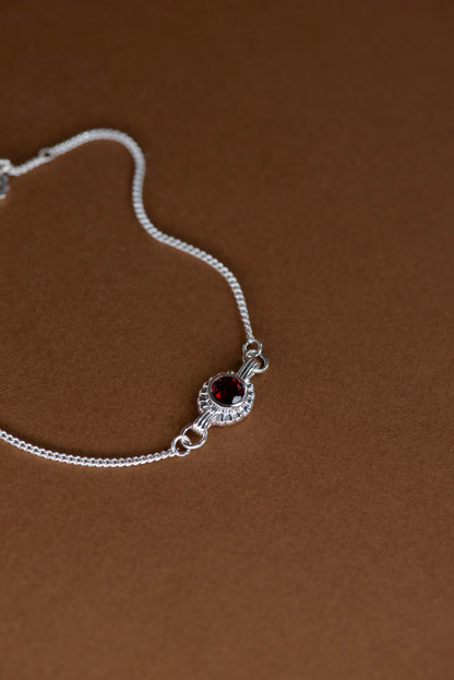 Zoe & Morgan | Odette Bracelet - Silver/Round Garnet