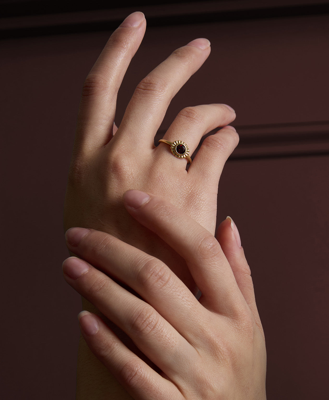 Zoe & Morgan | Odette Ring - Gold/Round Garnet