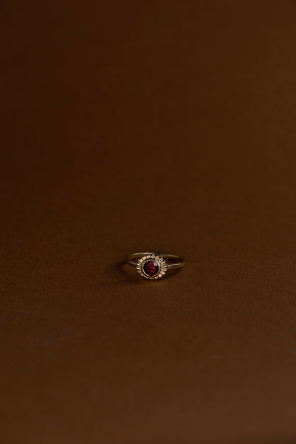 Zoe & Morgan | Odette Ring - Gold/Round Garnet