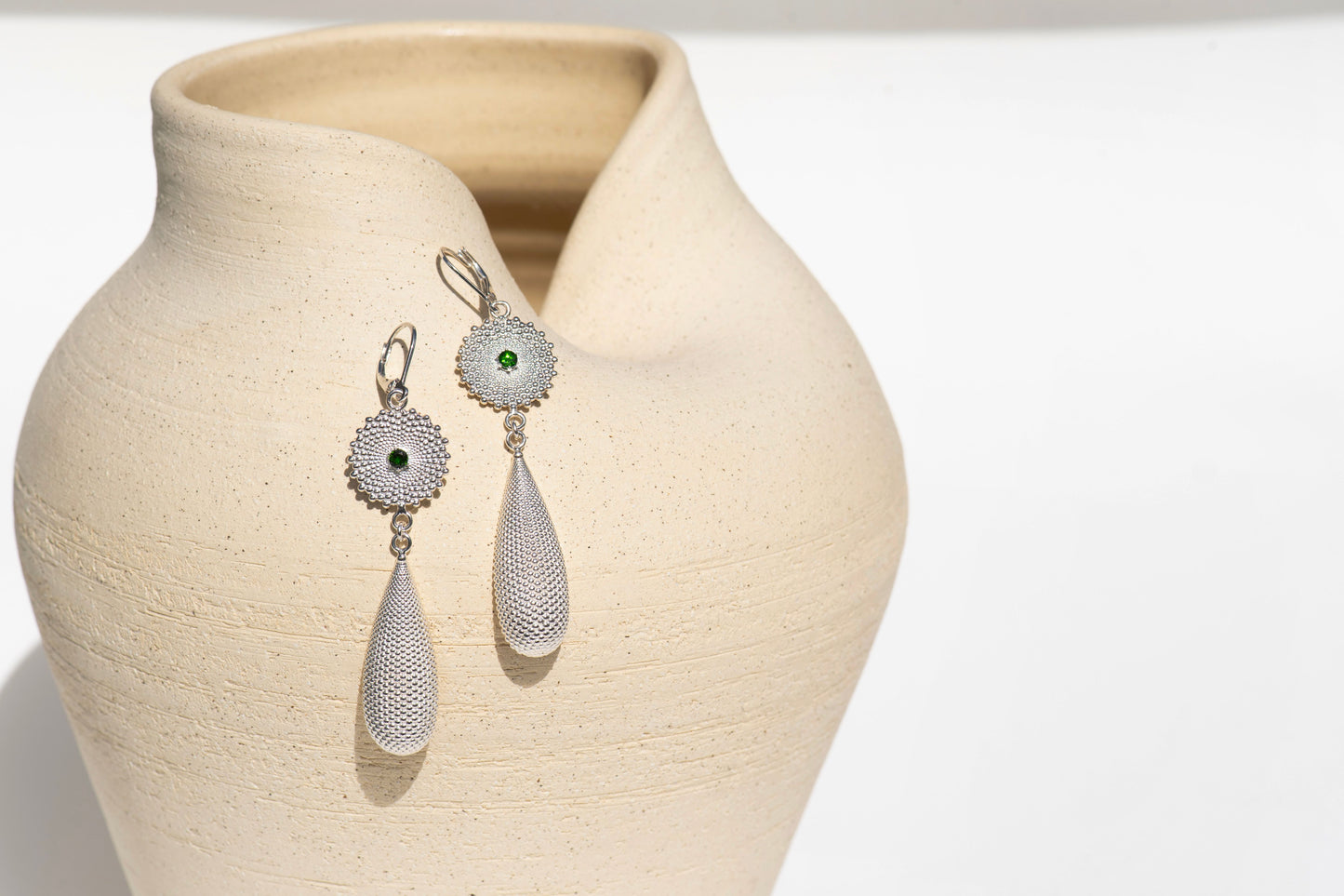 Zoe & Morgan | Sunshine Earrings - Silver/Chrome Diopside