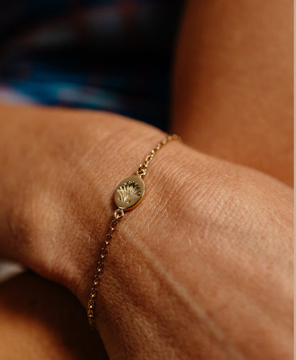 Zoe & Morgan | Secret Society of Shell Lovers Bracelet - Gold