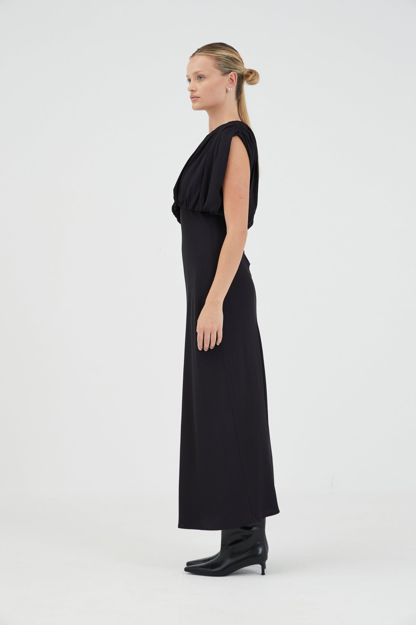 Third Form | Seraphic Midi Dress - Black
