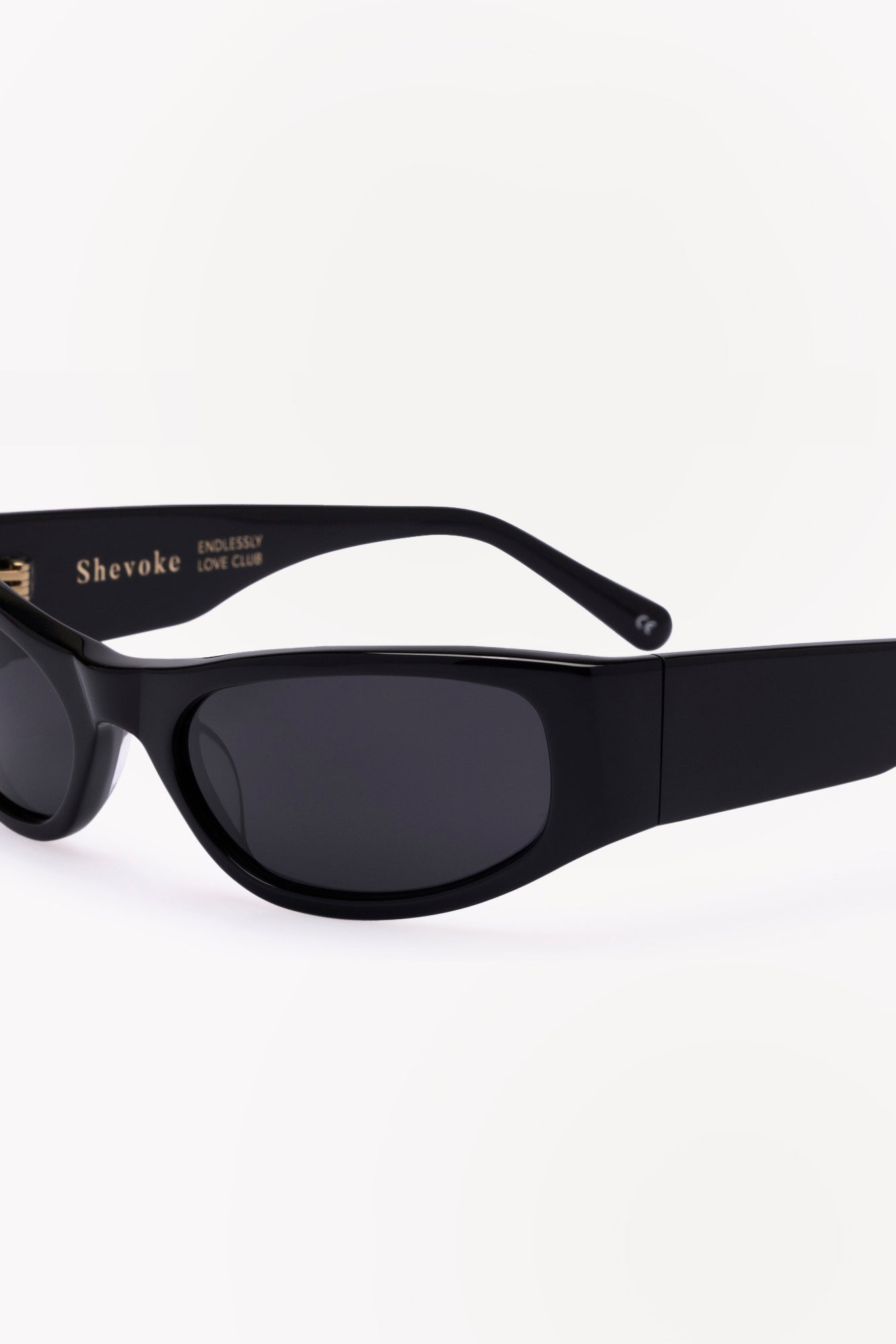 Shevoke | Jen 002 - Black