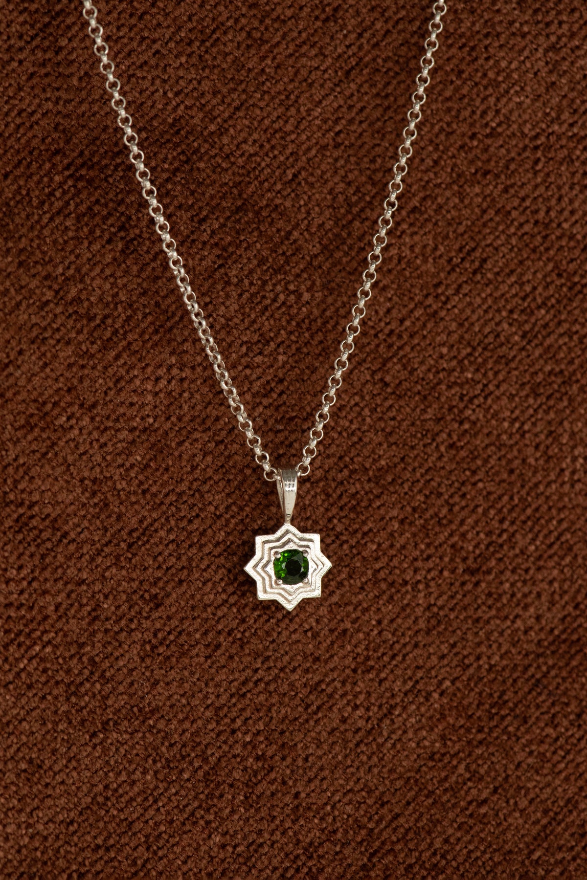 Zoe & Morgan | Sitara Necklace - Silver With Chrome Diopside