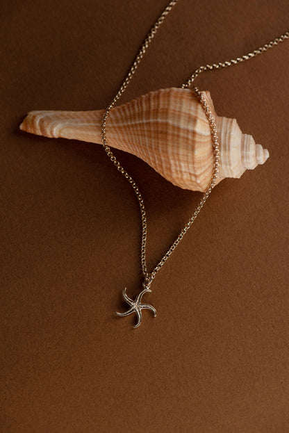 Zoe & Morgan | Starfish Necklace - Gold