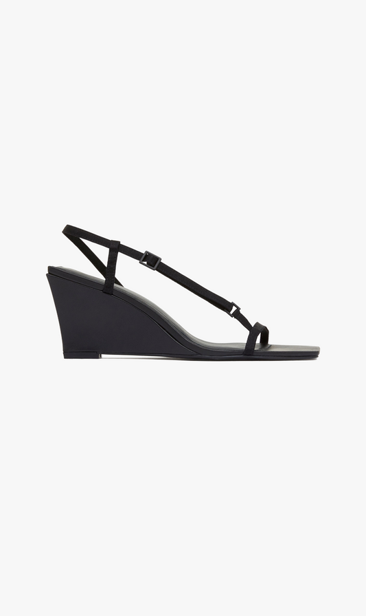 ST. AGNI | Brasserie Wedge - Black