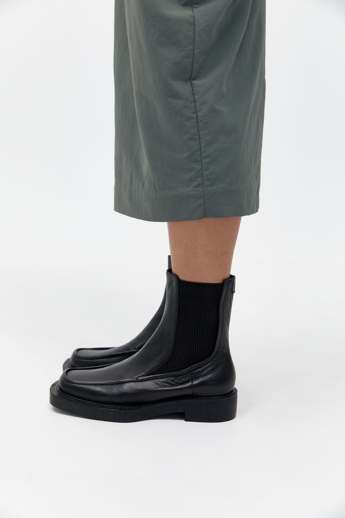 St Agni | Square Boot - Black